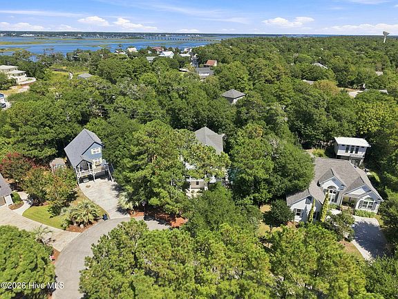 4th image of 9808 Outrigger Court