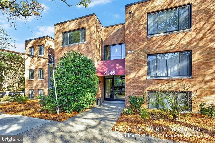 4545 Macarthur Blvd NW APT 104 photo 1
