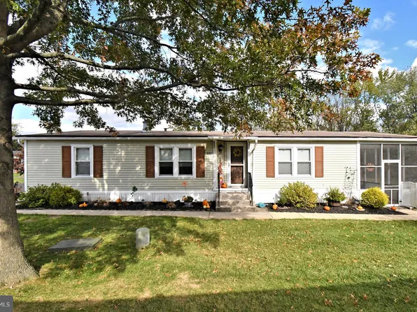 540 Springhouse Ct, North Wales, PA 19454