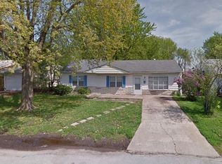41 Dora Dr, Cahokia, IL