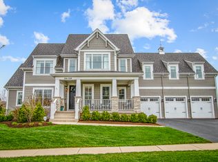 39W789 Kellar Sq, Geneva, IL 60134