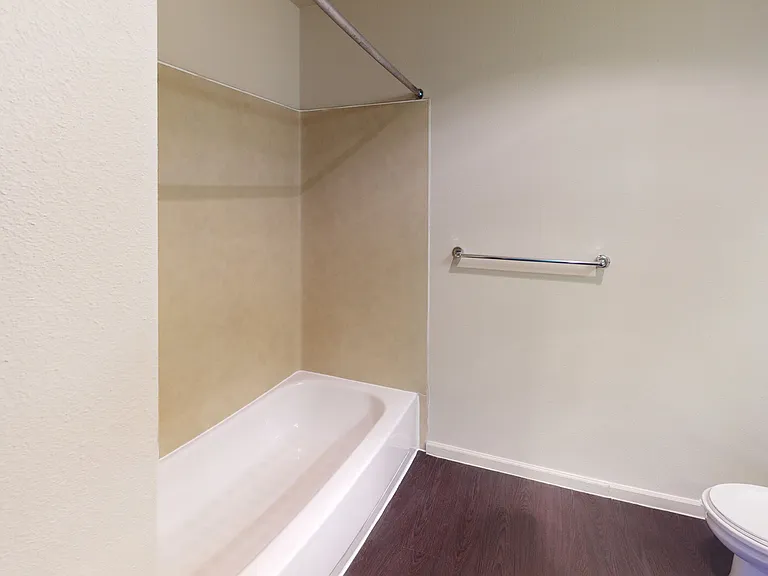 The Hawthorne Apartments — Photo 55