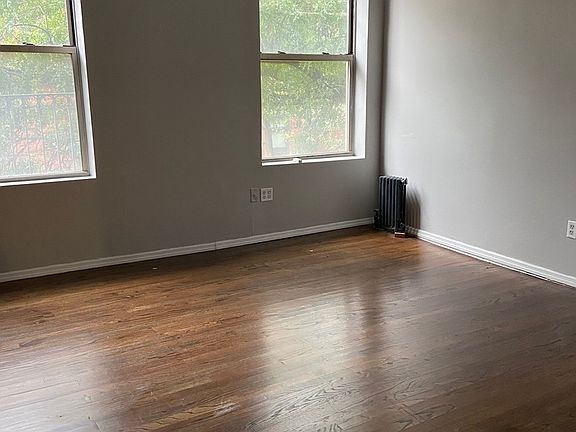 3rd image of 723 Saint Nicholas Ave APT 21