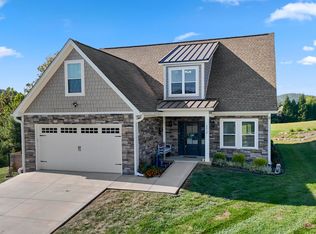 2212 Cristopher Ct, Morristown, TN 37814