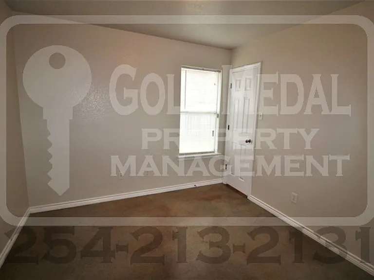 4003 Cambridge Dr — Photo 11