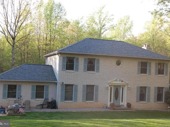 5891 Anthony Dr, Woodbridge, VA 22193