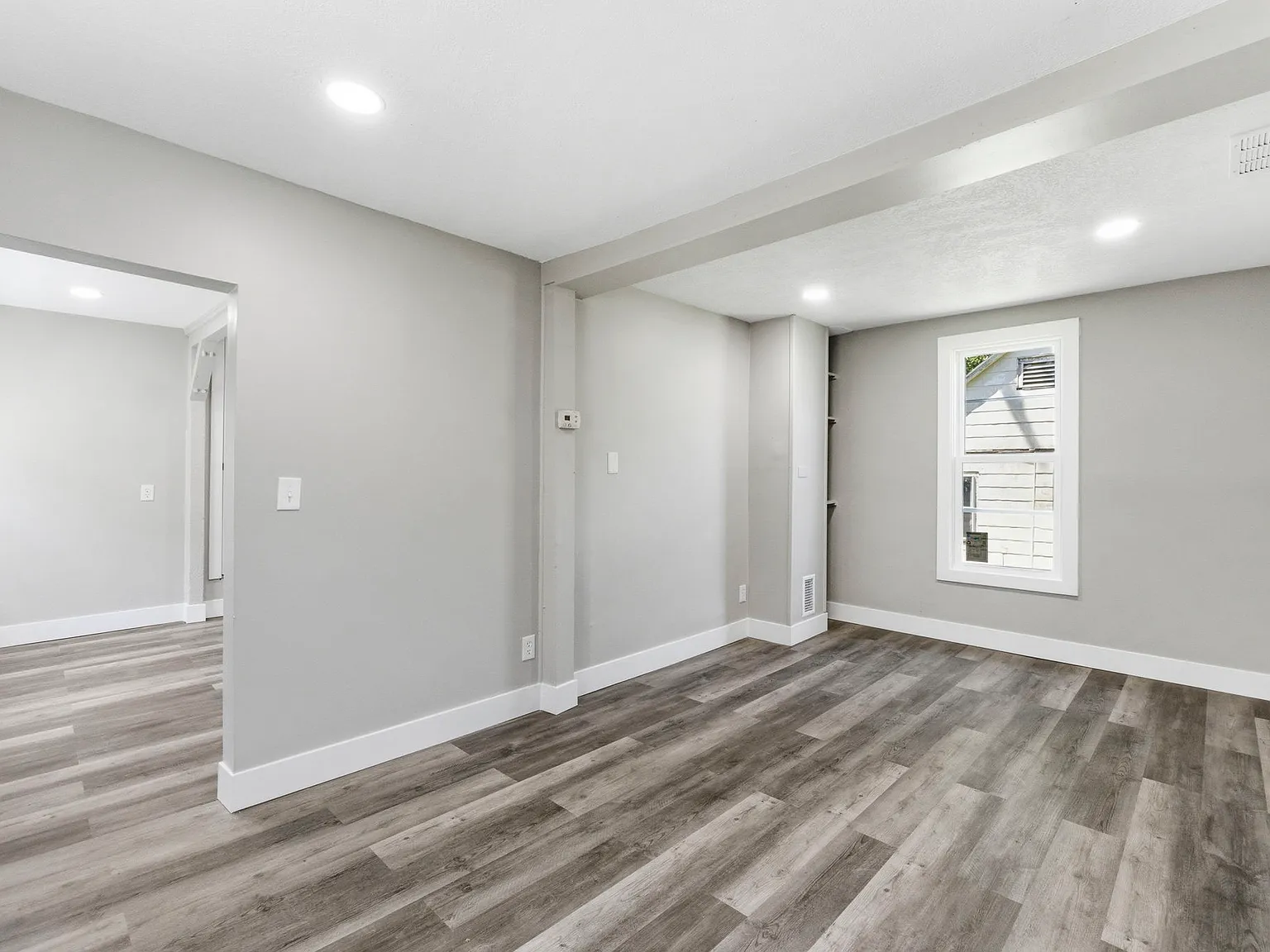 4 bed, 1374 sqft, $1,800 — Photo 3