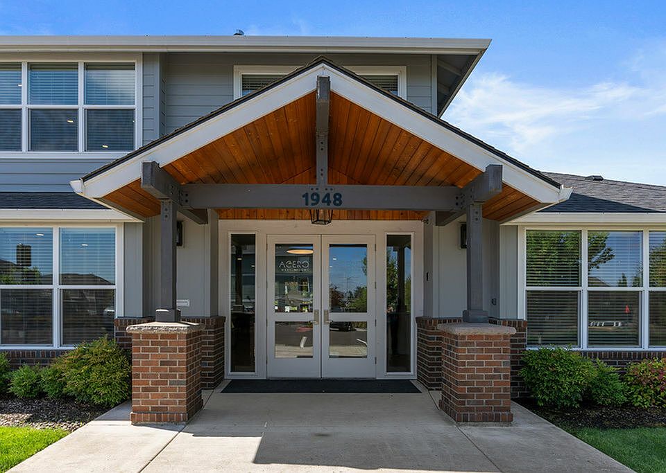 Acero West Salem