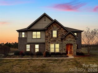 502 Alucio Ct, Matthews, NC 28104