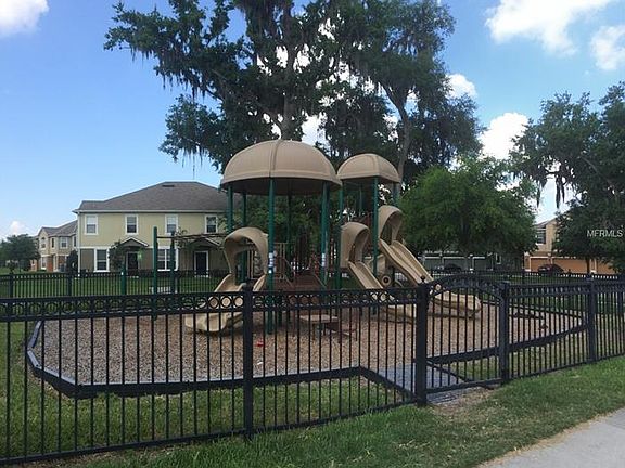 3rd image of 1333 Broken Oak Dr #50B