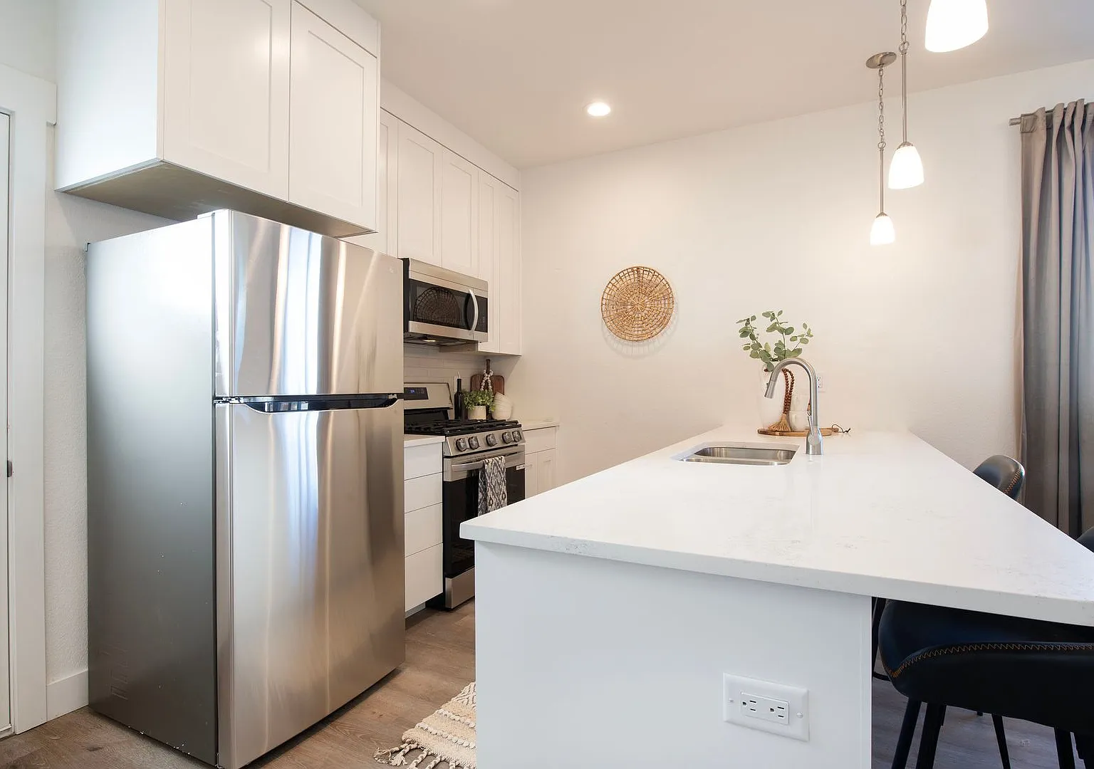Be the First Resident! New 3-Bedroom Townhomes Available — Photo 4