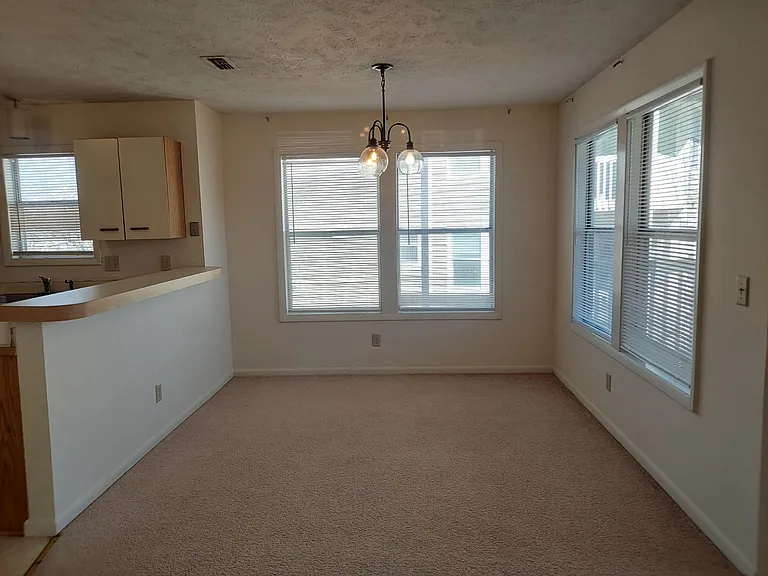 1018 Brookhollow Dr #1 — Photo 6
