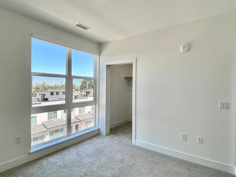 3500 S Corona St #504 — Photo 24