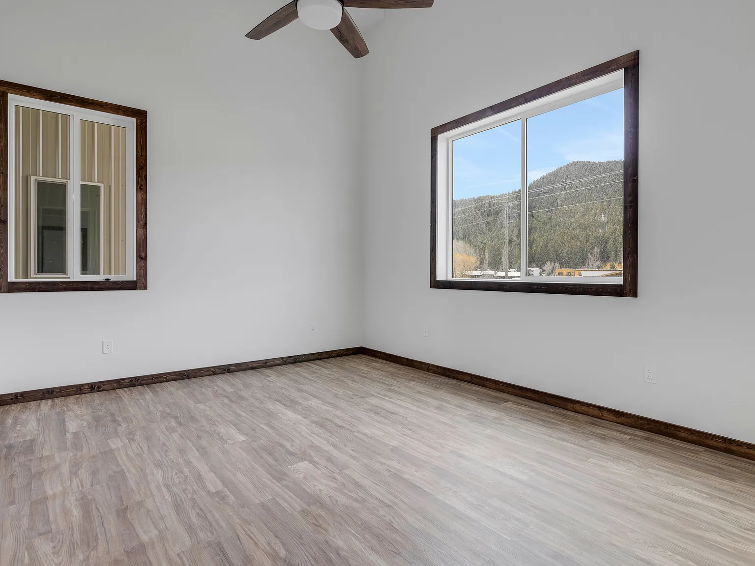 3 bed, 3.0 bath, 1165 sqft, $4,500 — Photo 3