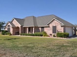 3576 N Country Dr, Bryan, TX 77808