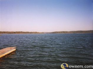 410 Bay Shore Dr, Big Sandy, TN 38221