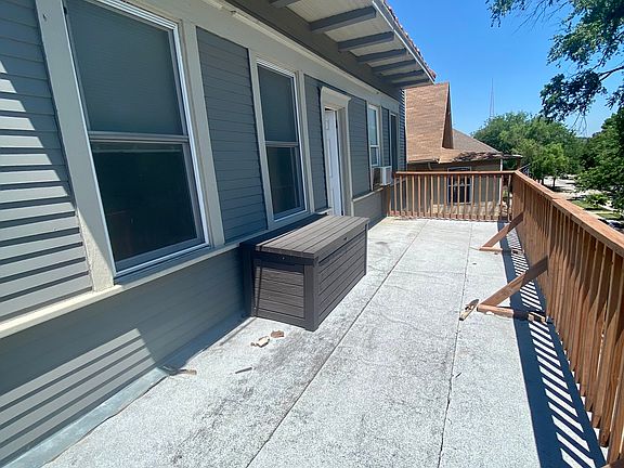 5th image of 3950 Warwick Blvd #2S