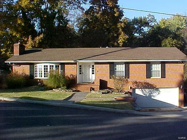 1st image of 40 Forest Dr