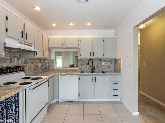 5th image of 5826 Honeybell Ct #41C