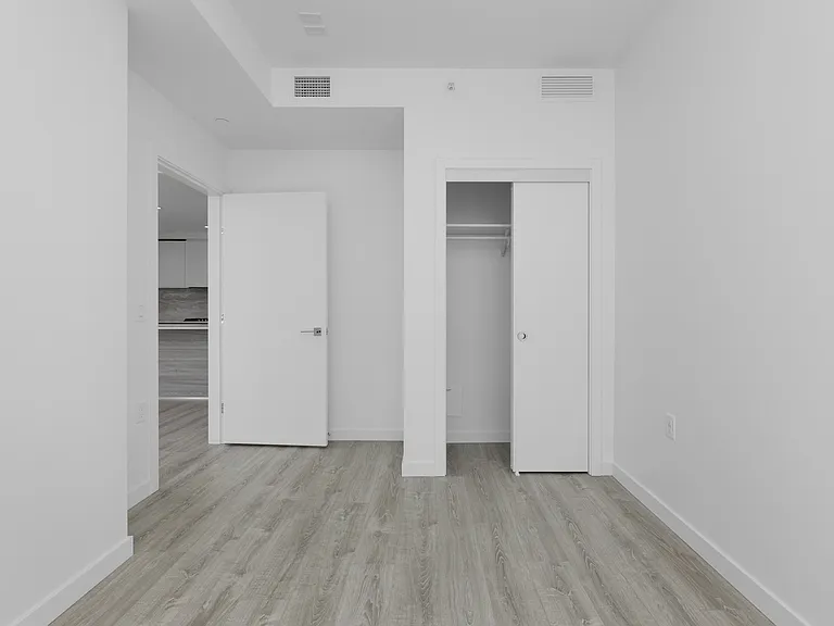 660 Quayside Dr #703 — Photo 5