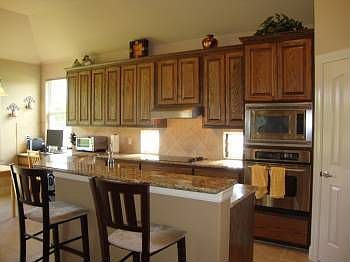 4th image of 601 Silver Creek Dr
