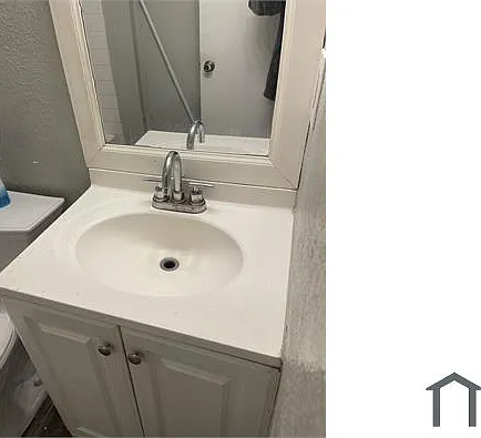 2200 Tabor Ct #A — Photo 16