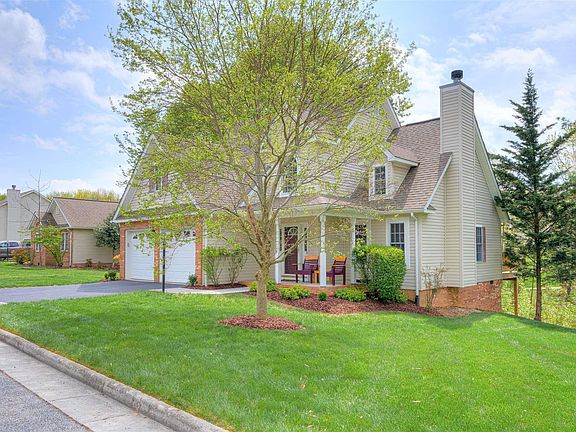 2nd image of 1409 Ashford Ct