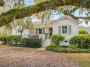 2100 Pigeon Point Rd, Beaufort, SC 29902