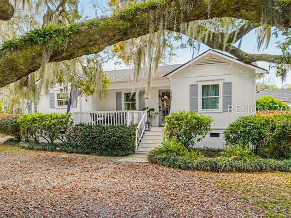 2100 Pigeon Point Rd, Beaufort, SC 29902