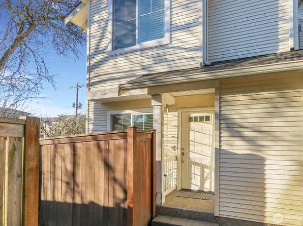 10546 Stone Avenue N #A, Seattle, WA 98133