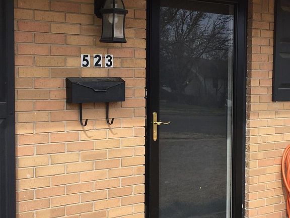 3rd image of 523 12th Ave