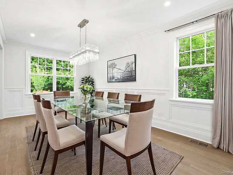 229A Soundview Ave — Photo 4