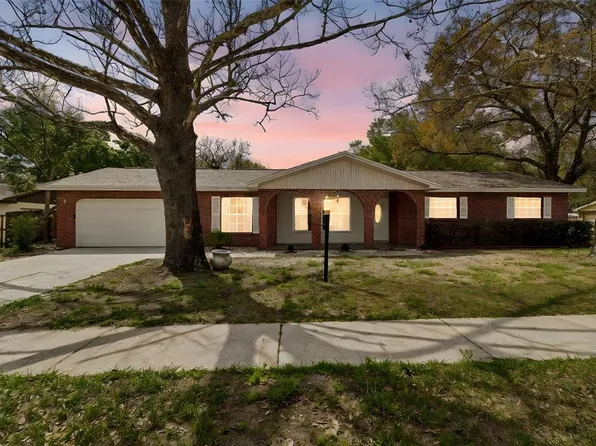 3817 Twilight Dr, Valrico, FL 33594