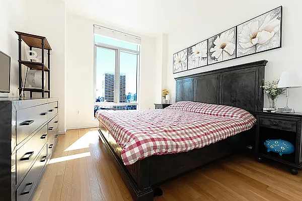 Rented by Pretium Marketing Services | media 18