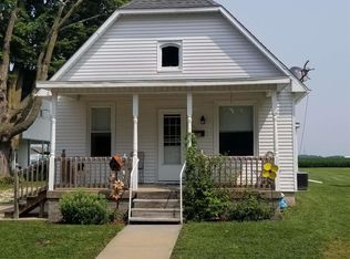 365 W Court St, Farmington, IL 61531