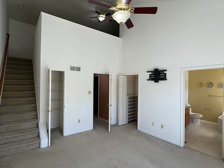 303 Victoria Way — Photo 19