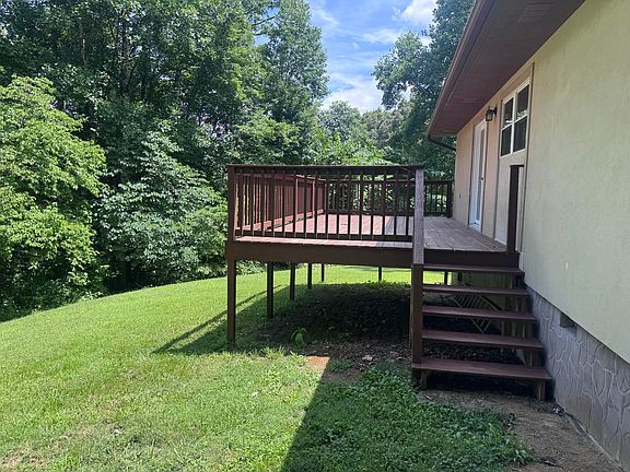 4th image of 264 Scenic View Dr