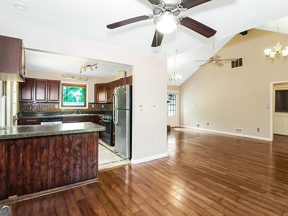 4th image of 8885 Teal Ln