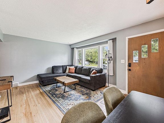 5th image of 6308 Newton Ave S