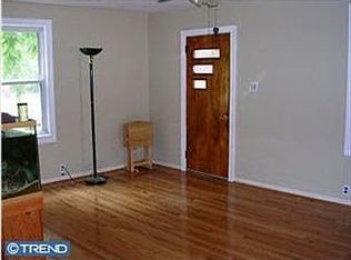 25 Holly Rd, Clementon, NJ 08021