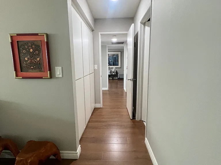 266 S Madison Ave — Photo 12