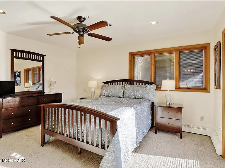 8 Ortley Ave — Photo 27