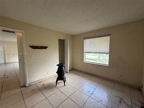 3rd image of 6117 Bluegrass Cir