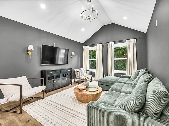 5th image of 1550 Griffin Cir