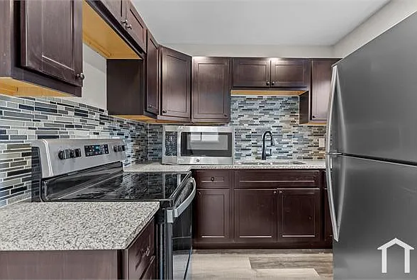2105 Jannette Dr