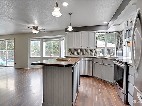 4th image of 8608 120th Street Ct E