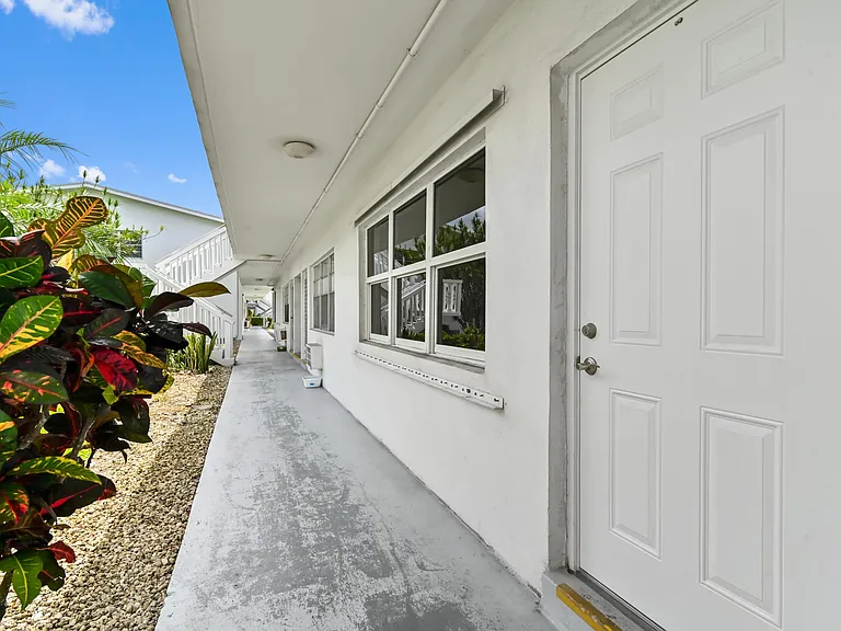 149 Coventry Pl #G — Photo 18