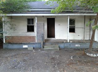 216 Spring St, Whitakers, NC 27891