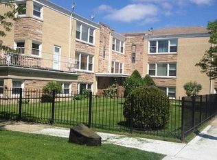 8100 W Addison St, Chicago, IL 60634