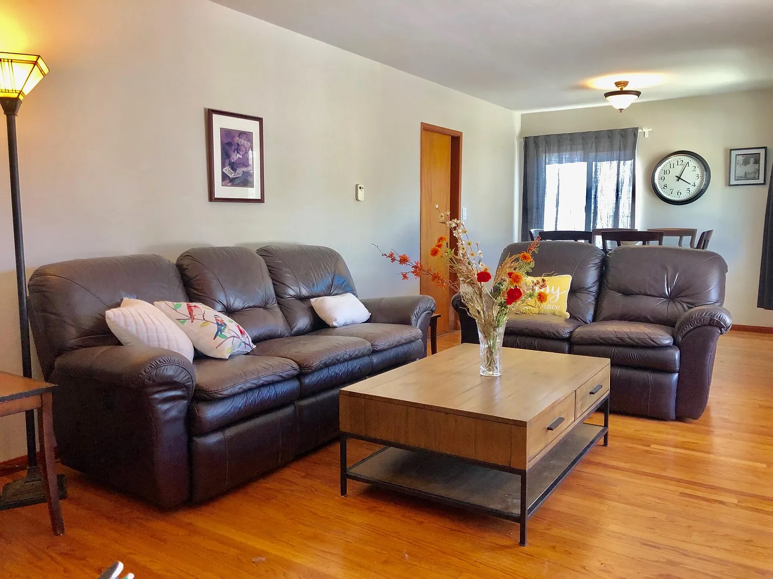 3 bed, 1336 sqft, $3,300 — Photo 4